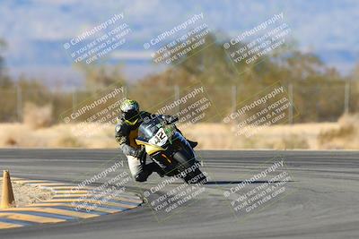 media/Jan-10-2025-CVMA Friday Practice (Fri) [[489e0da257]]/Group 4 and Trackday/Session 5 (Turn 7)/